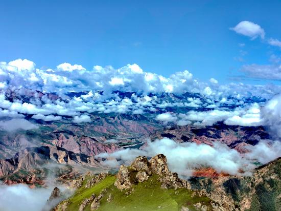 河北内丘：雨后太行山 云海美如画