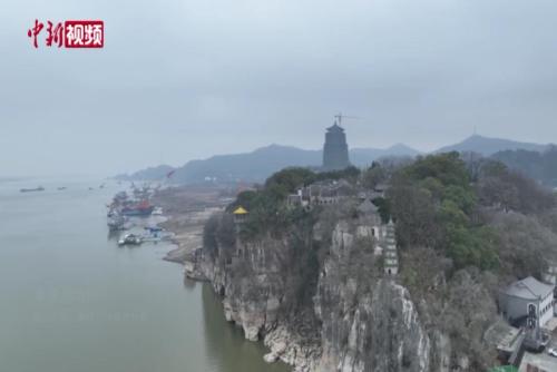 鄱阳湖水位持续缓涨 重新站上9米水位大关